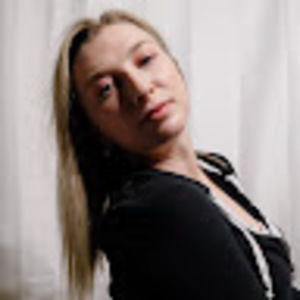 Meet your Posher, Chloe